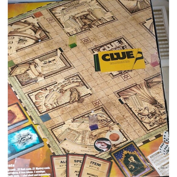 Clue Harry Potter Edition COMPLETE Parker Brothers 2008 Moving Hogwarts Board - Picture 11 of 16